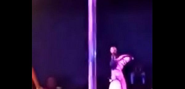  Table Dance Ariana Lesbo